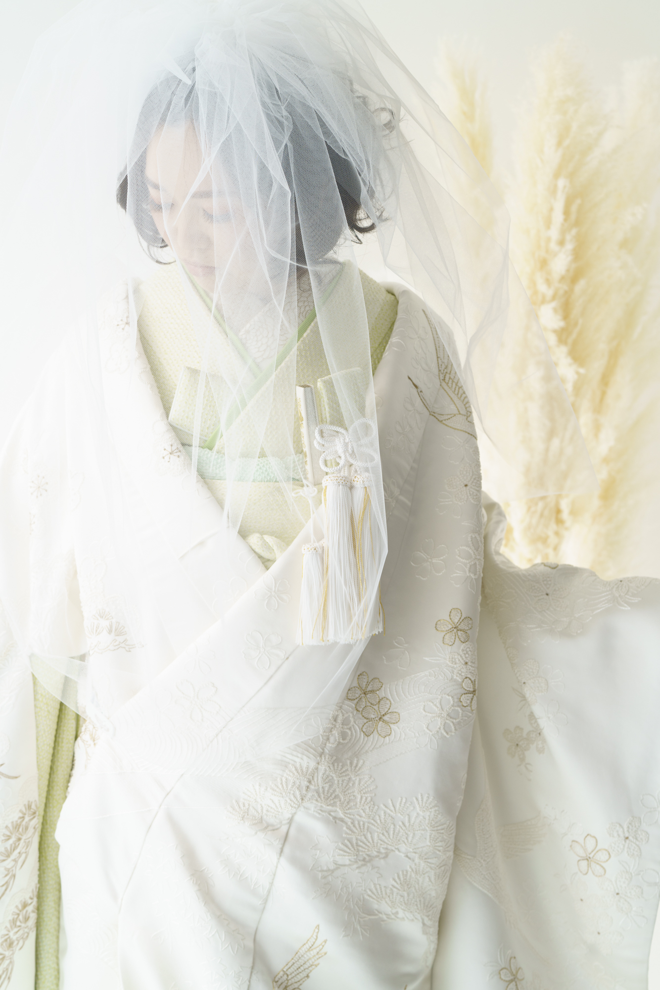 身丈約１７８ｃｍ打掛　着物　綿入れ　振袖　結婚式　花嫁　婚礼　白系